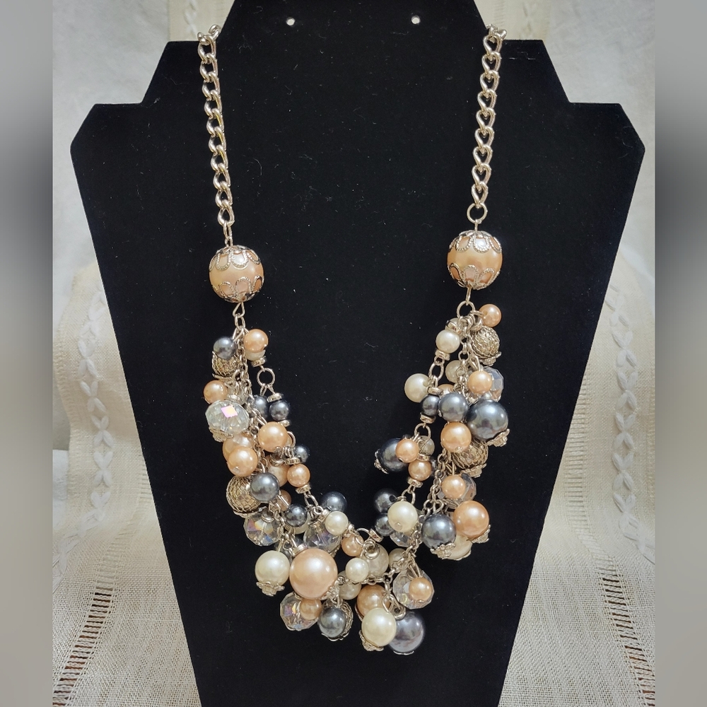 Multicolor Faux Pearl Charm Necklace